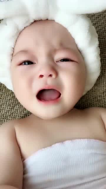 可爱婴儿视频,婴儿视频中的温馨时光