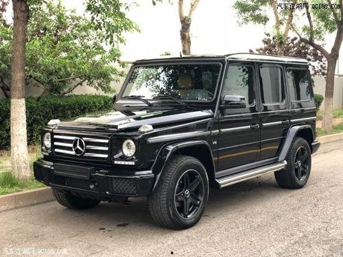 奔驰g500视频,硬派越野巨头的震撼演绎