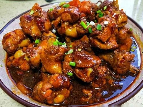 红烧鸡块视频,色泽诱人，口感鲜美的美味佳肴
