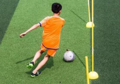 足球绕杆视频,视频解析与实战攻略