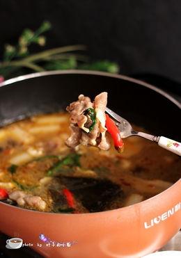 羊肉火锅视频,热辣鲜香，冬日里的温暖盛宴