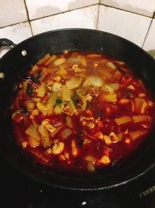 羊肉火锅视频,热辣鲜香，冬日里的温暖盛宴